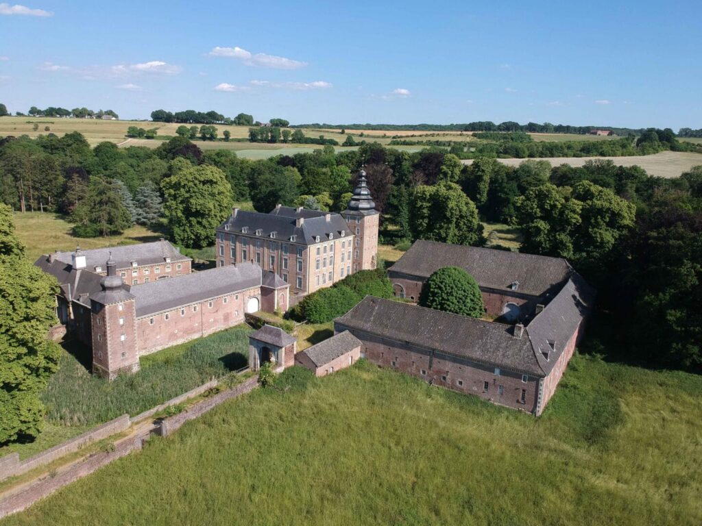 Kasteel Neubourg - een historische schatkamer van het hoogste niveau